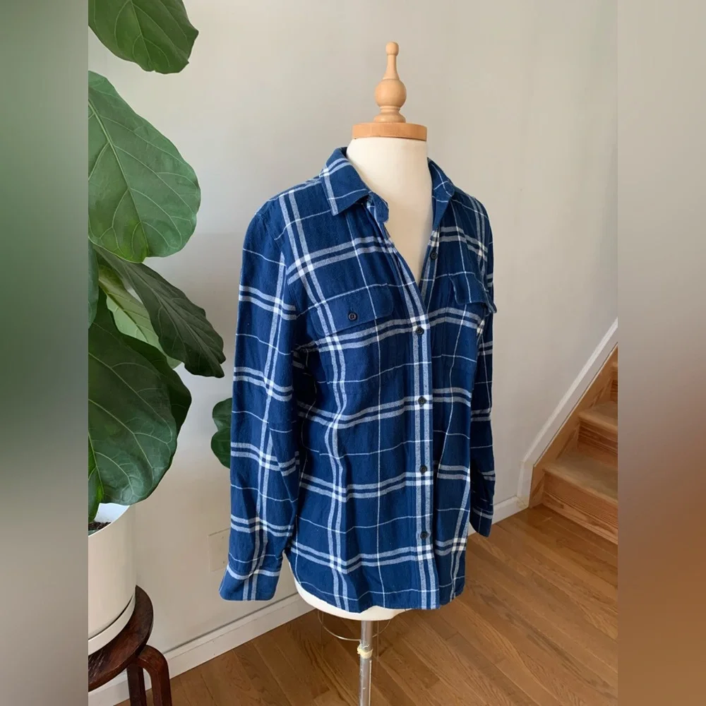 Madewell blue flannel button down shirt size medium - Picture 1 of 5
